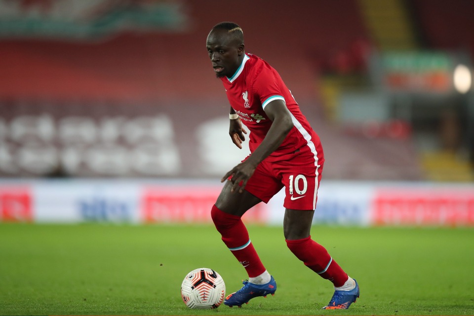 Sadio Mane: Senegal criticised after striker plays on despite suspected concussion